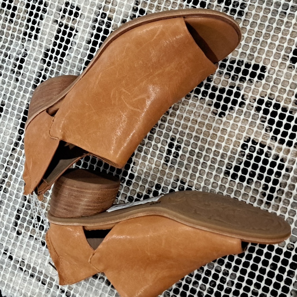 Sofft Carleigh Leather Open Toe Bootie - Picture 7 of 10